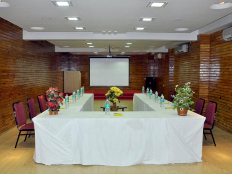 Marshall The Grand Hotel Ahmedabad Exterior foto