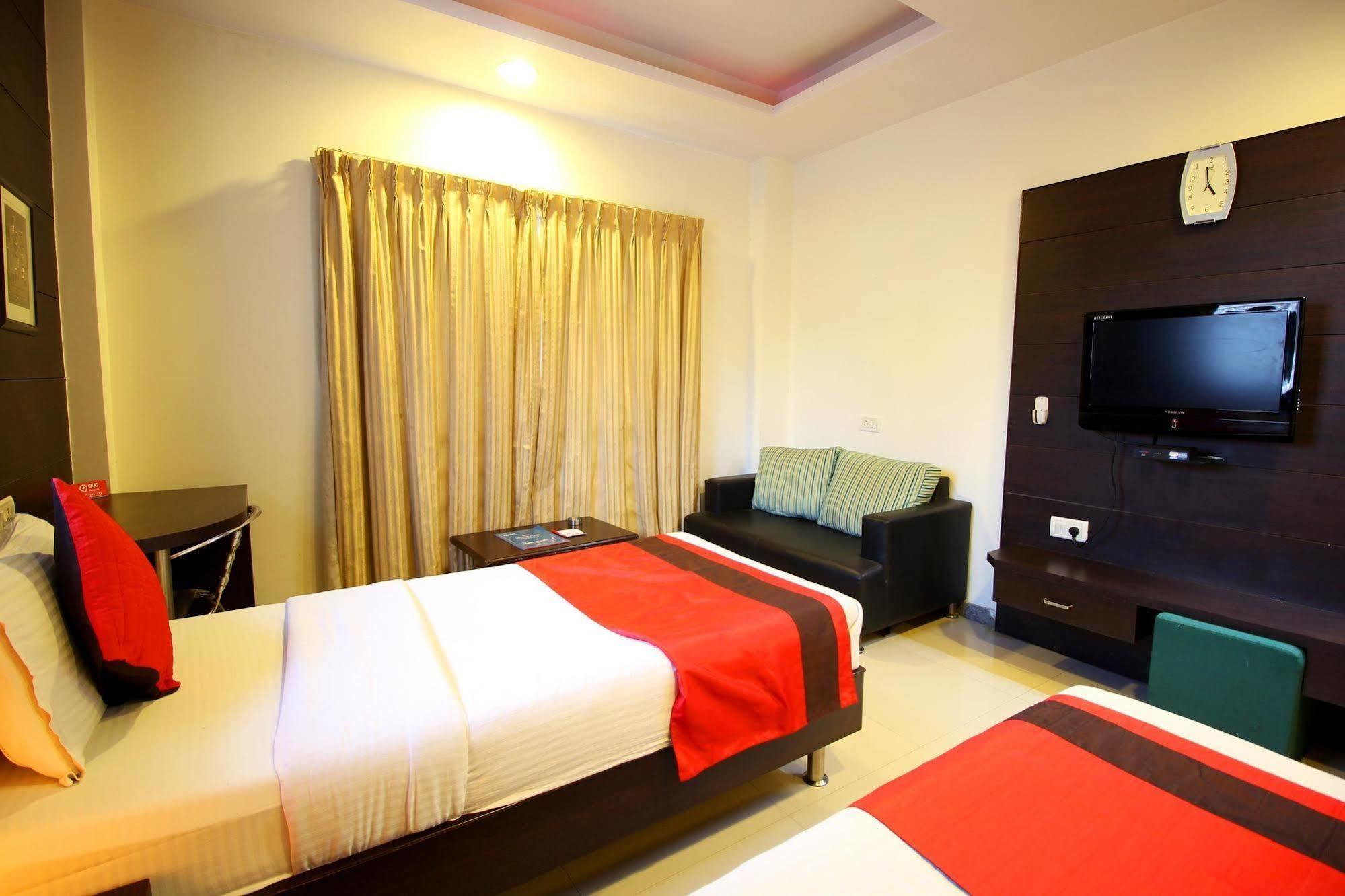 Marshall The Grand Hotel Ahmedabad Exterior foto